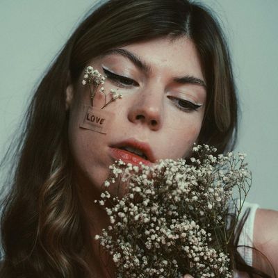 Abstract image representing the concept of breathing.